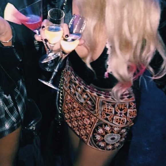 Black embroidered mini skirt - Picture 2 of 3